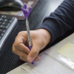 Długopis plastikowy touch pen CrisMa Smile Hand Fioletowy